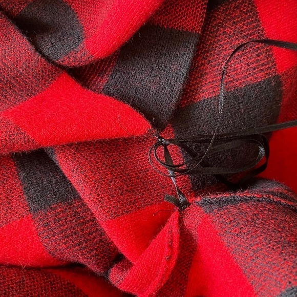 Lauren Ralph Lauren Buffalo Plaid Wool Shawl Wrap Sweater, Size Petite Medium - Picture 11 of 11
